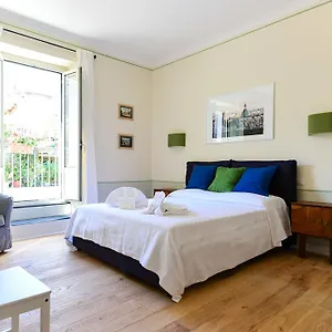 Apartment Bright And Comfy 3 Bedroom In Monti, Rome
